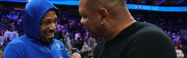 里弗斯重回费城感受满场嘘声，字母哥公开声援主帅