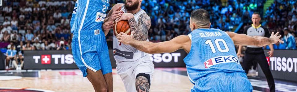 独挑大梁！前马刺雄鹿替补内线面对希腊队也算是拼尽全力了？