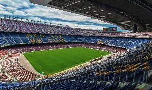 六台记者：巴萨对诺坎普检查不乐观，他们认为市政厅设置障碍