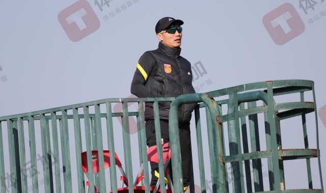 安全平台-郑智郜林等前国脚会集海口 指导07年龄段训练营